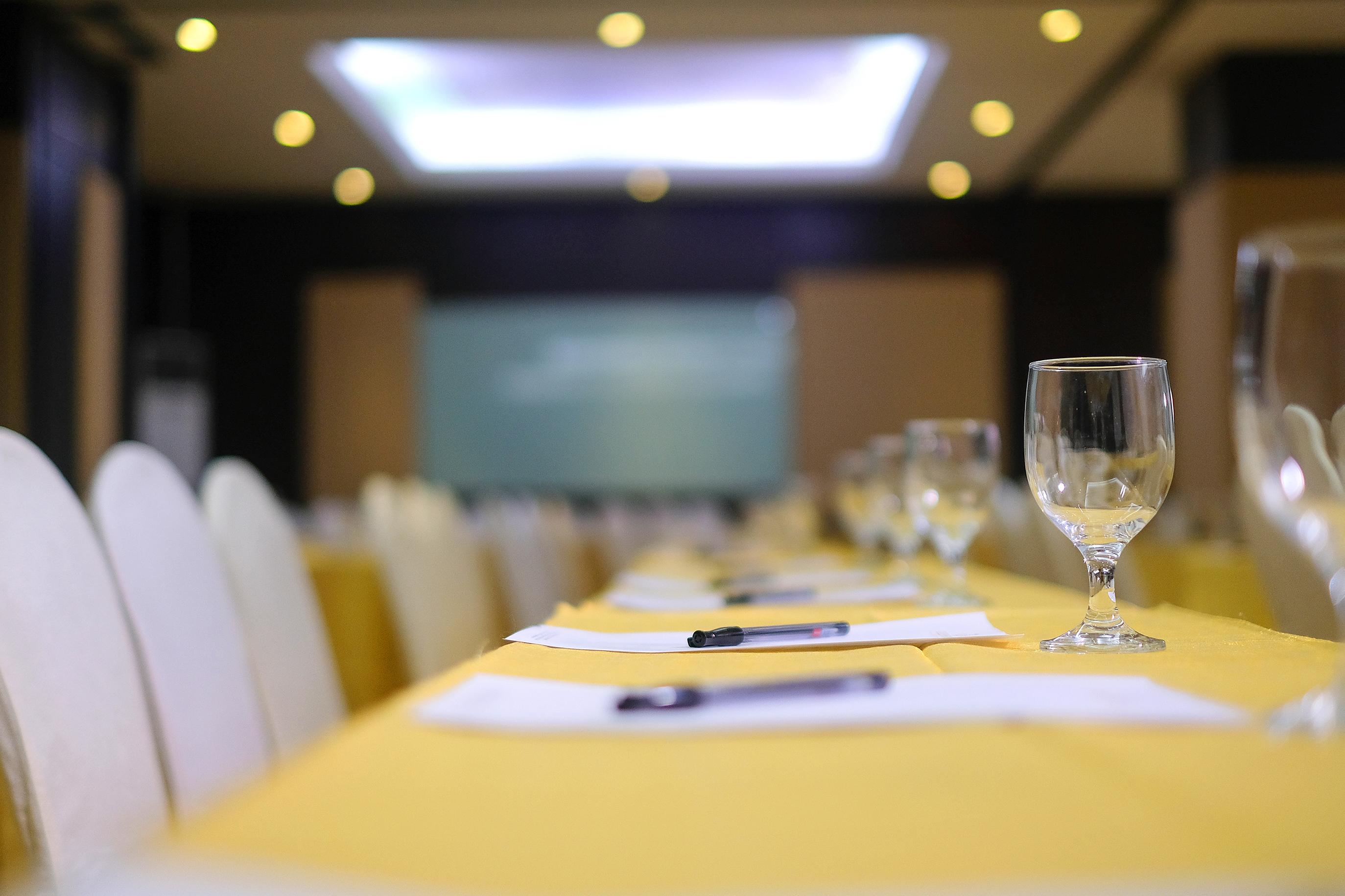 Golden Prince Hotel & Suites Себу Экстерьер фото