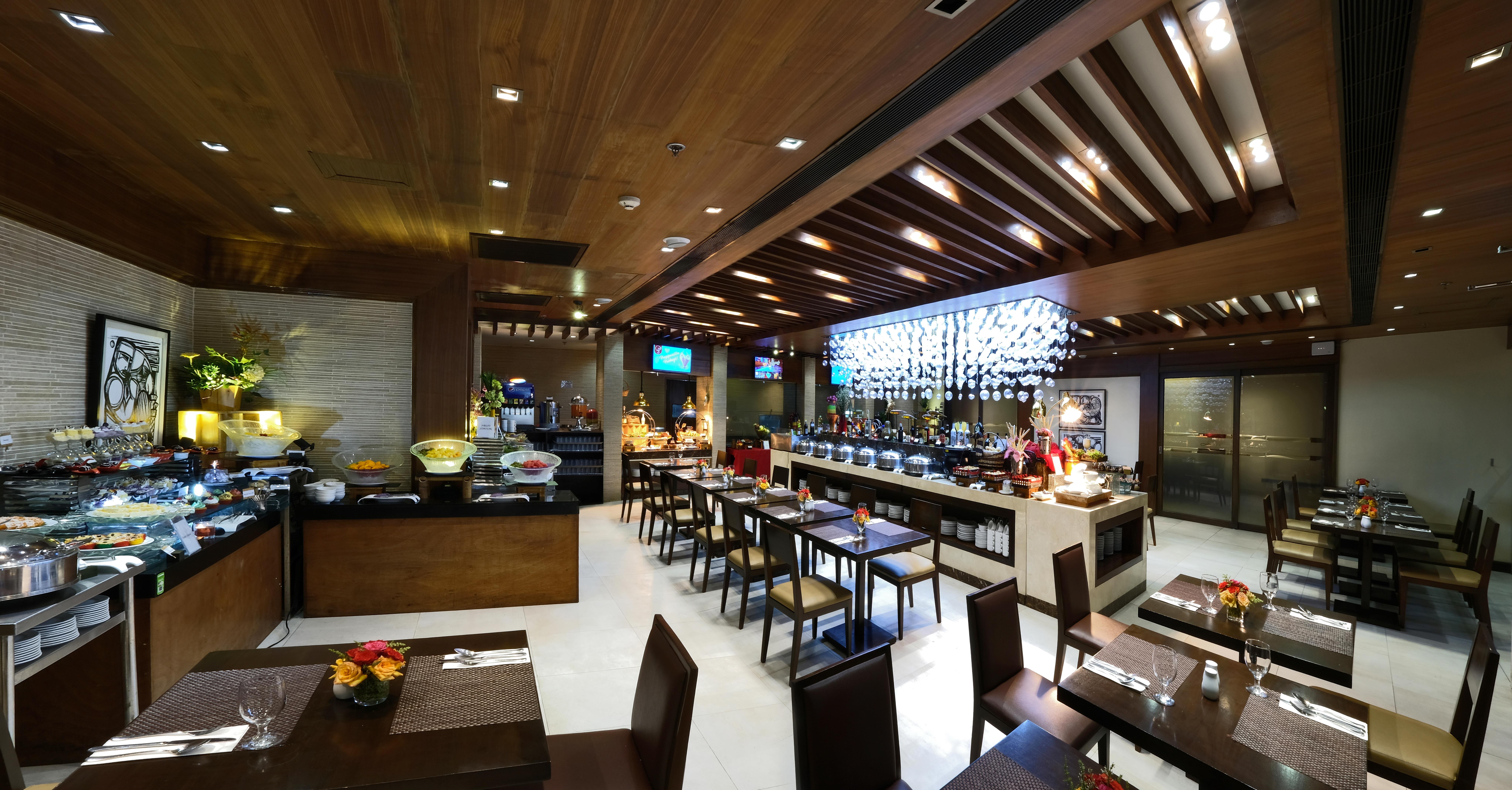 Golden Prince Hotel & Suites Себу Экстерьер фото